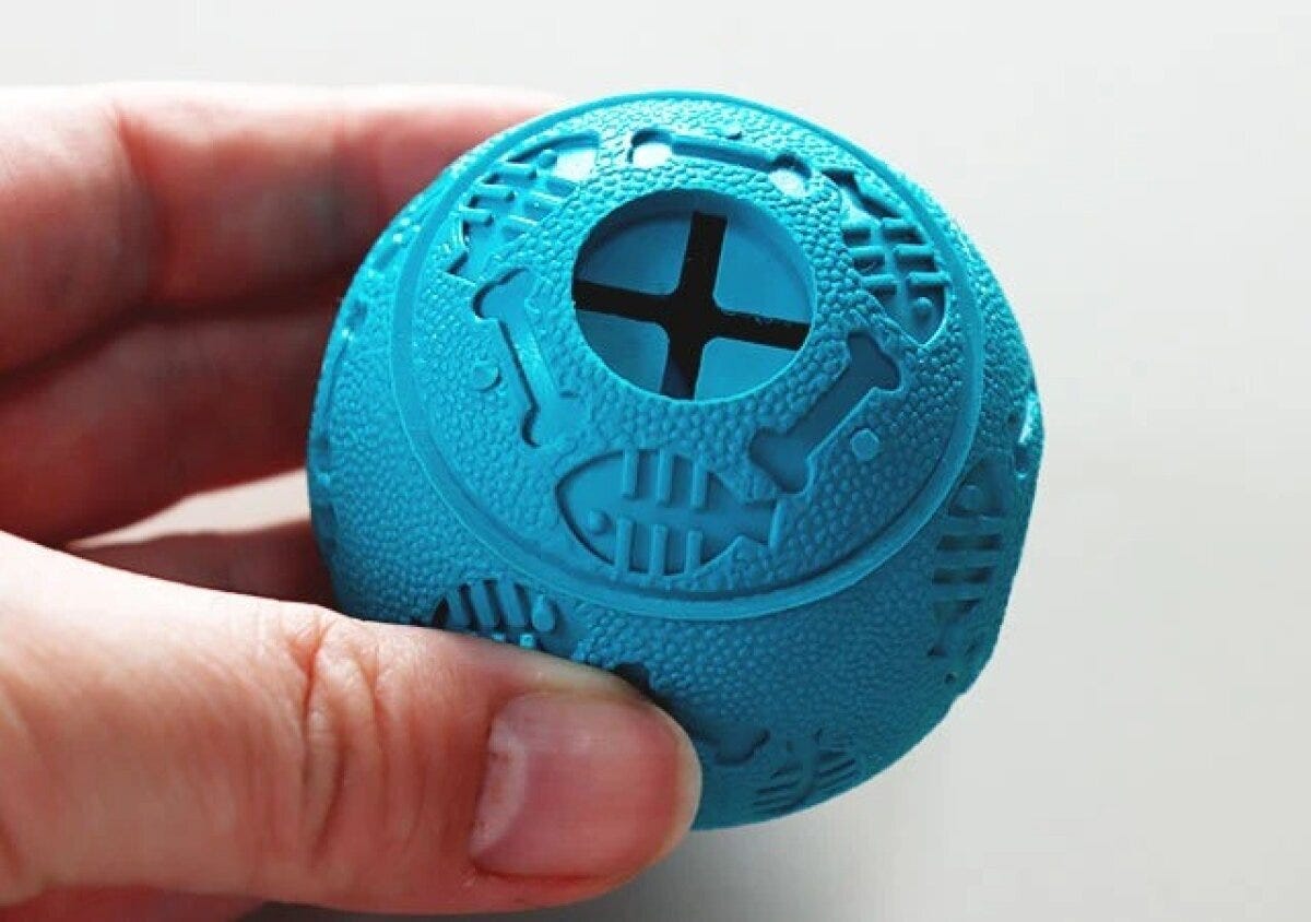 ダイソー ペット用おやつボール(コロコロ) ダイソー ペット用おやつボール(コロコロ)