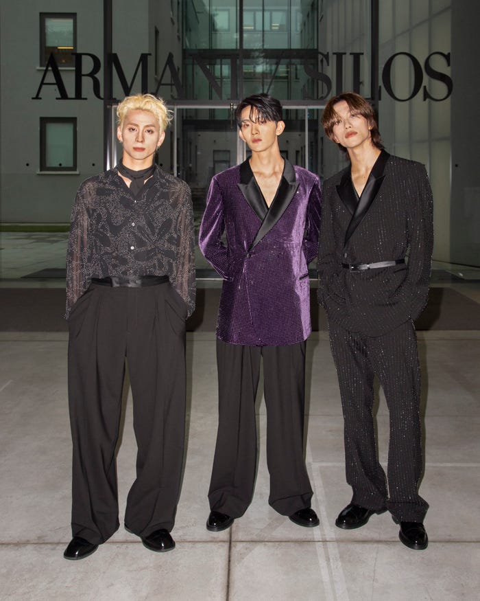 西洸人、田島将吾、池崎理人「エンポリオ アルマーニ24春夏ウィメンズコレクションショー」より(提供写真)