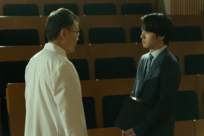 小木茂光、赤楚衛二「Re:リベンジ-欲望の果てに-」第4話より(C)フジテレビ