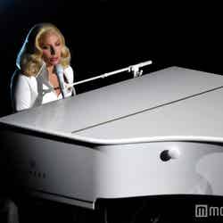 「アカデミー賞」でピアノ弾き語りを披露したレディー・ガガ／photo：Getty Images