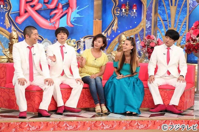 ゲストとMC陣(写真提供:フジテレビ)