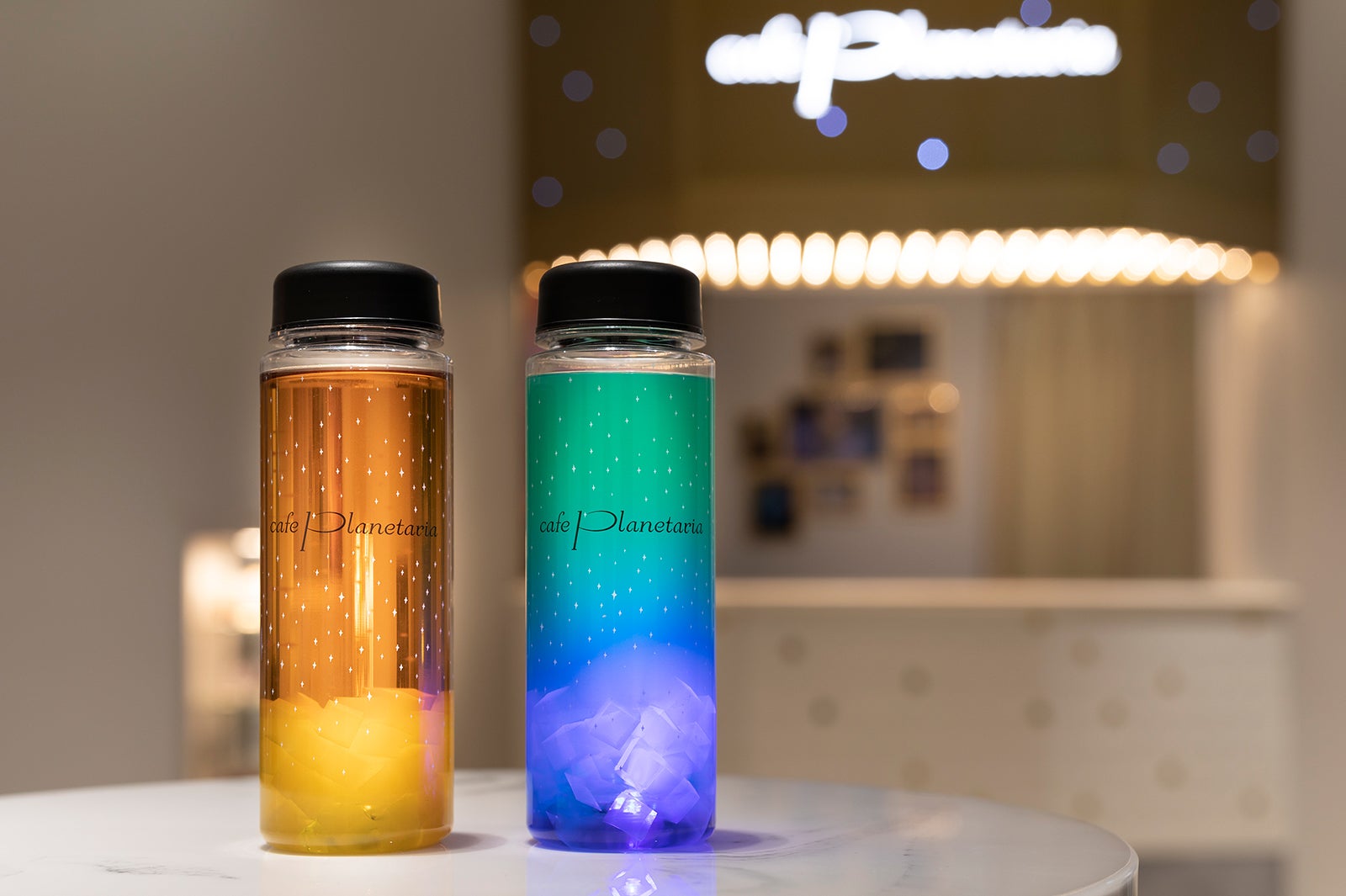 （左から）スターリーボトルティー“STARRY TOKYO”、スターリーボトルグレープフルーツ900円（提供写真）