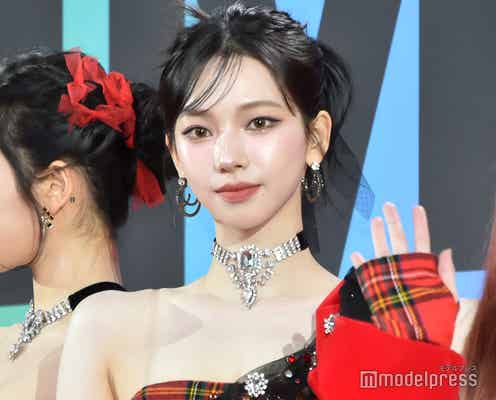 aespaカリナ、ヌーディードレス姿で美デコルテ際立つ「圧巻」「美しすぎてため息」絶賛の声