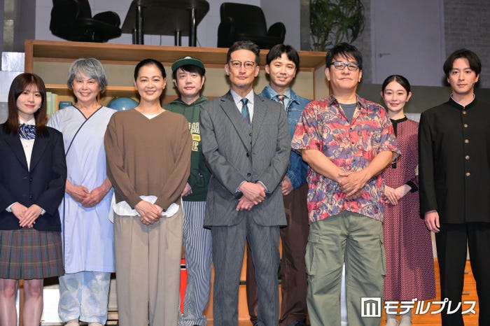 (左から)松田好花、高乃麗、黒谷友香、槙尾ユウスケ、松岡昌宏、渡辺裕太、ピエール瀧、栗原萌実、渡部秀(C)モデルプレス