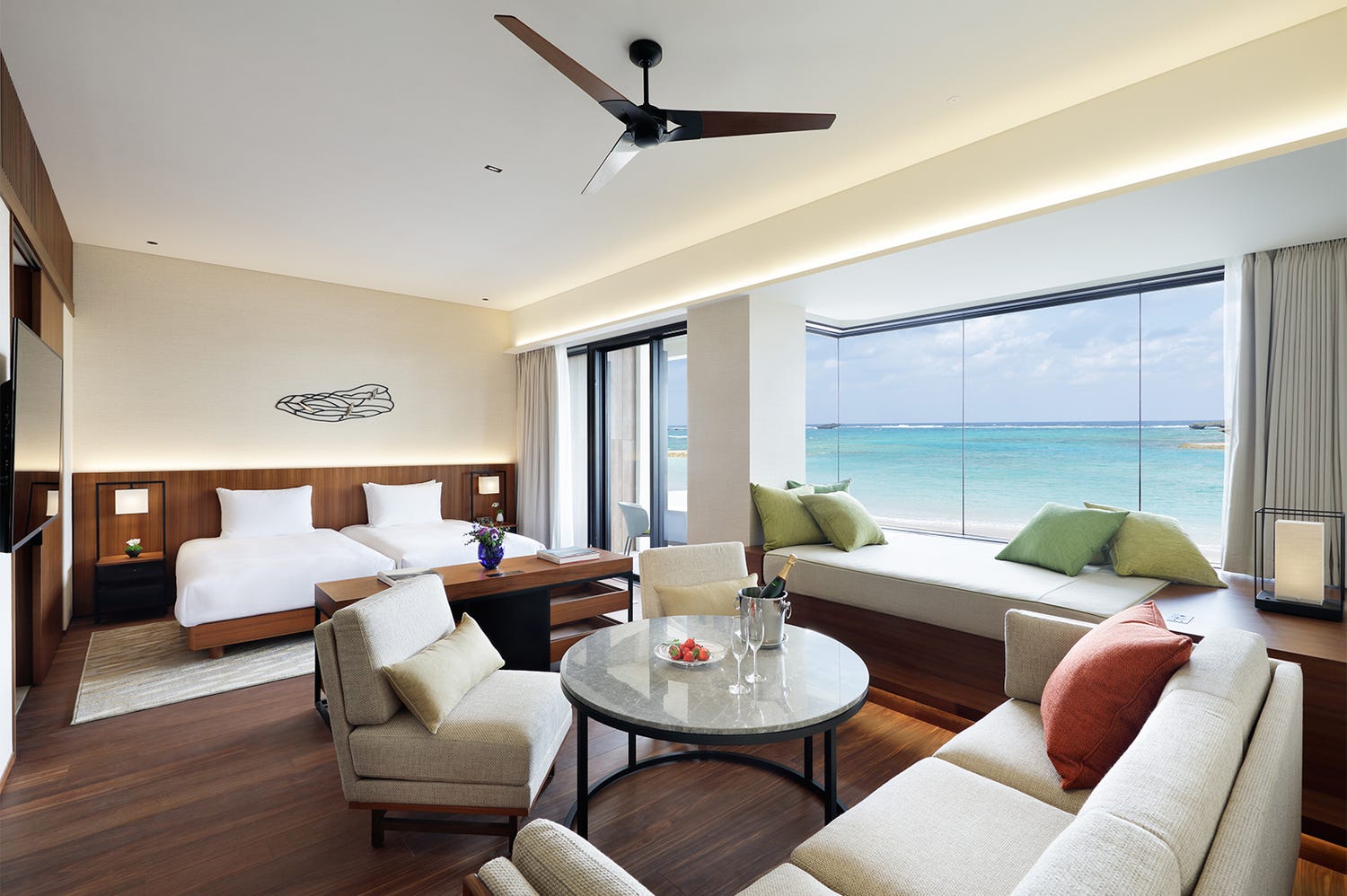 ハイアット、初の国内ビーチリゾートを沖縄に開業 全室バルコニーを完備