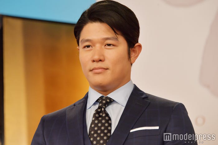 鈴木亮平 (C)モデルプレス