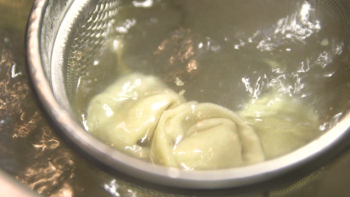「按田餃子」の餃子(写真提供:関西テレビ)