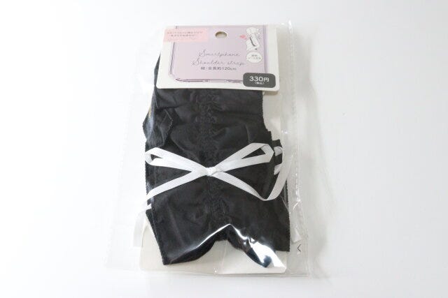 ダイソー ショルダーストラップ(くしゅくしゅリボン、シート付き) ダイソーのショルダーストラップ(くしゅくしゅリボン、シート付き)のパッケージ