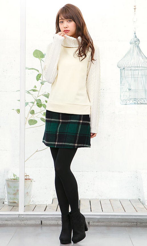 起毛フェイクウールミニスカート「神戸レタス」2690円（税込）／画像提供：神戸レタス