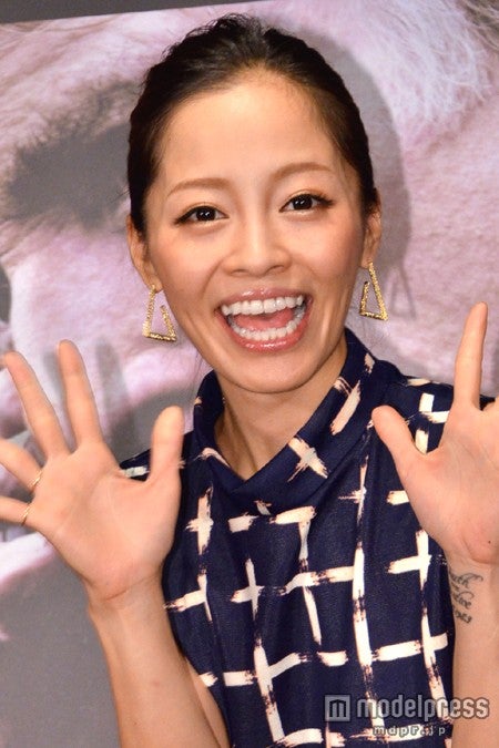 小森純、“離婚危機”に言及「何百万円も使われた」