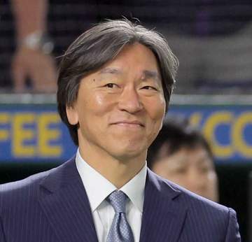 巨人 松井新監督発表 山口オーナー「背番号は90です」 3年契約 「30日から指揮を執ってもらいます」