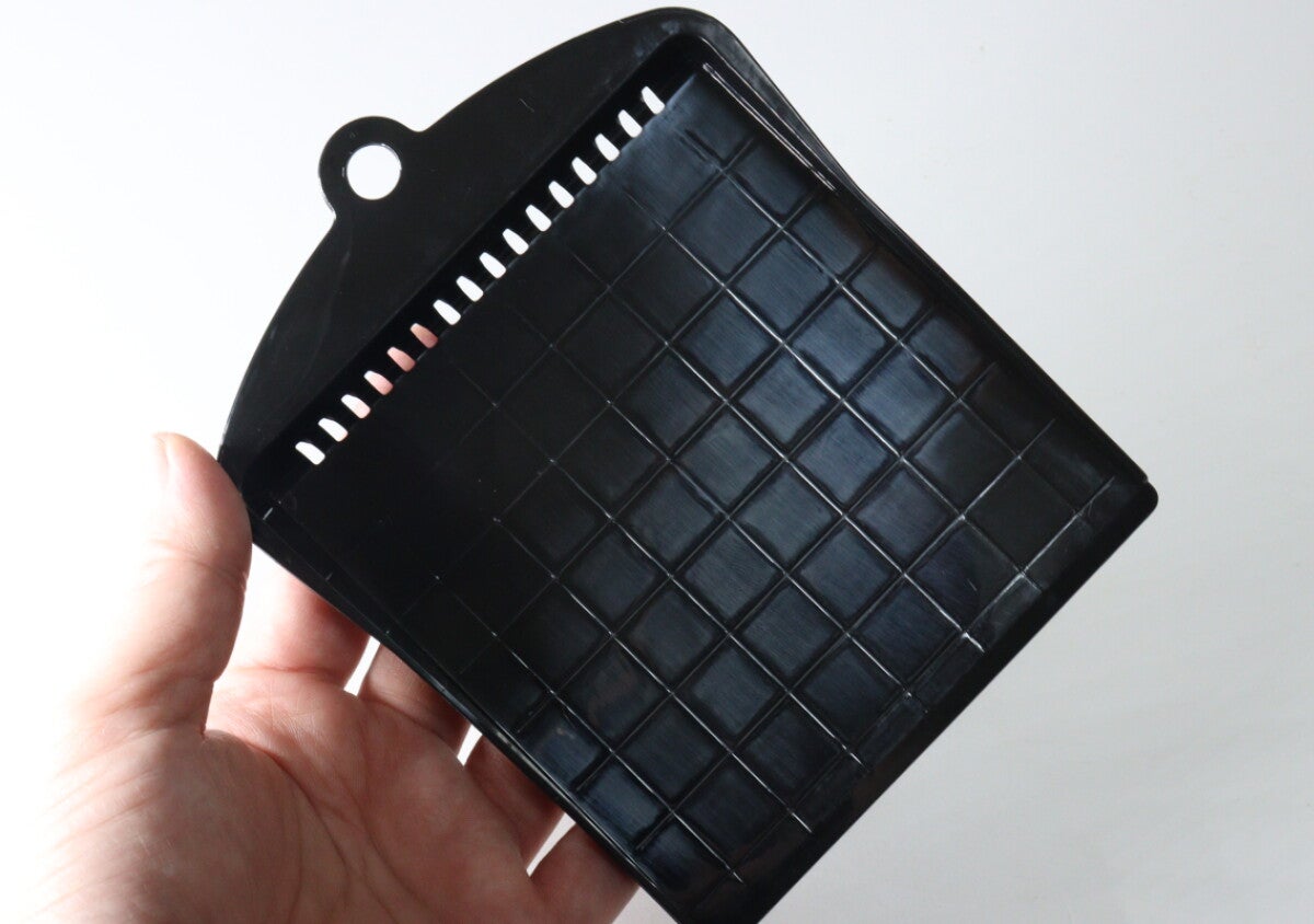 100均の板を使うと捗るよ～！「地味だけどいい仕事してくれる！」「台所に常備したい！」