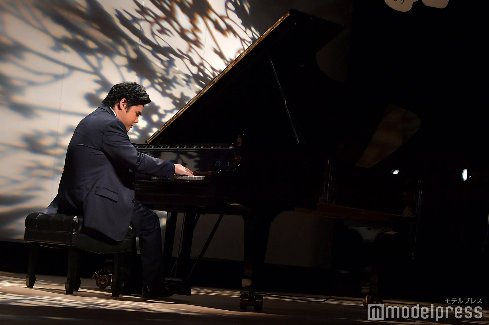 辻井伸行氏が生演奏 （C）モデルプレス