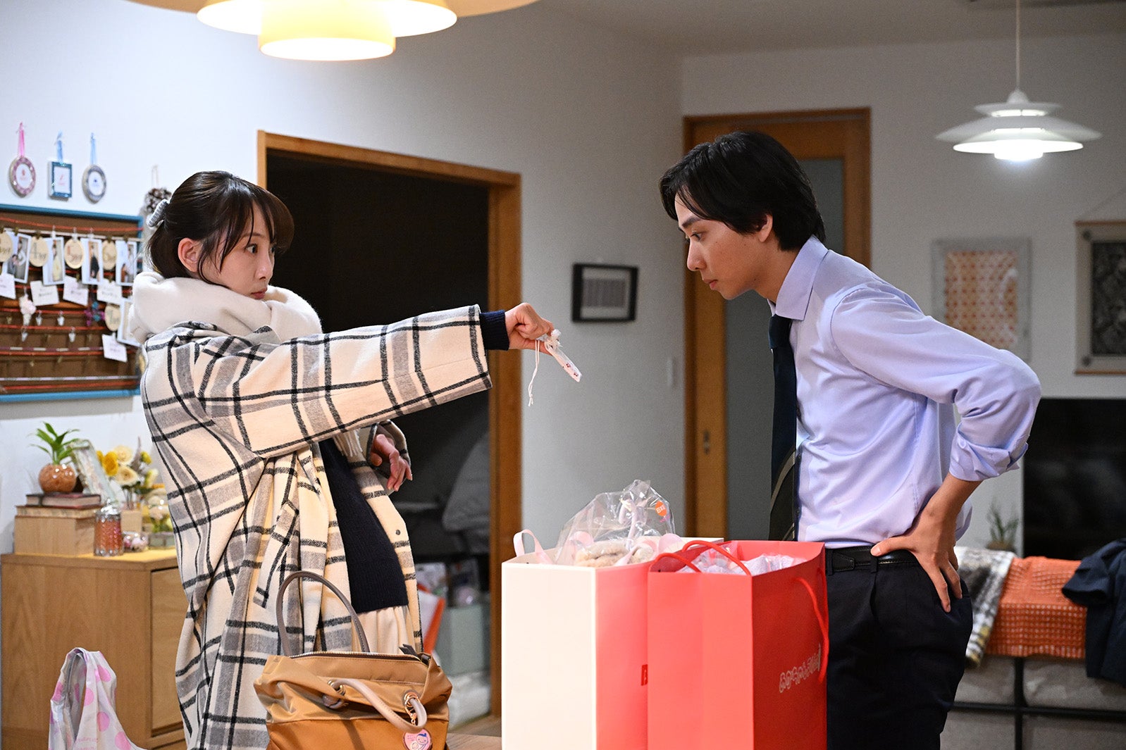 松井玲奈、中村海人（C）カンテレ・フジテレビ