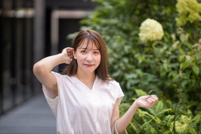 圧倒的人気 男性が惚れる 癒し系 の女性の特徴6つ モデルプレス 圧倒的人気 男性が惚れる 癒し系 の女性の特徴6つ モデルプレス