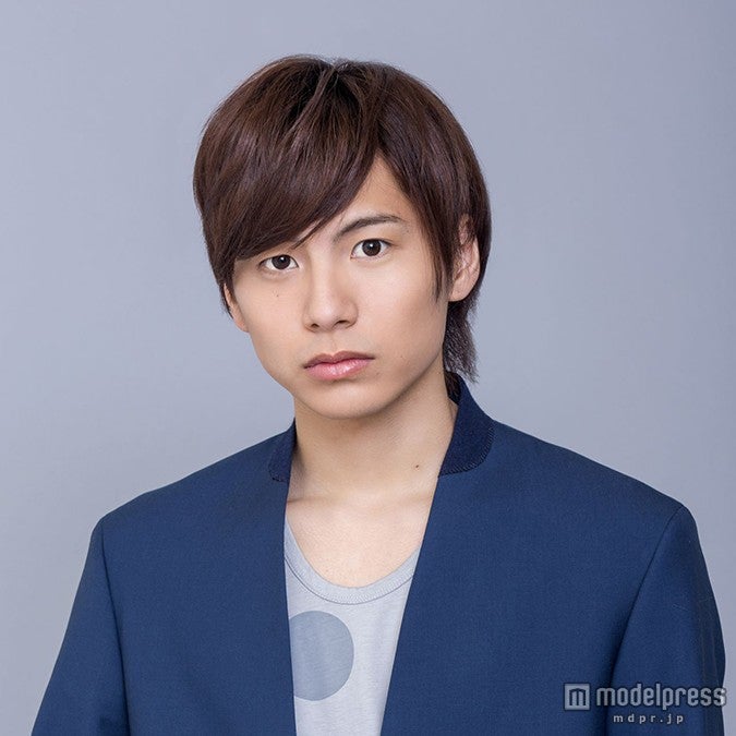 MCをつとめる宮崎秋人