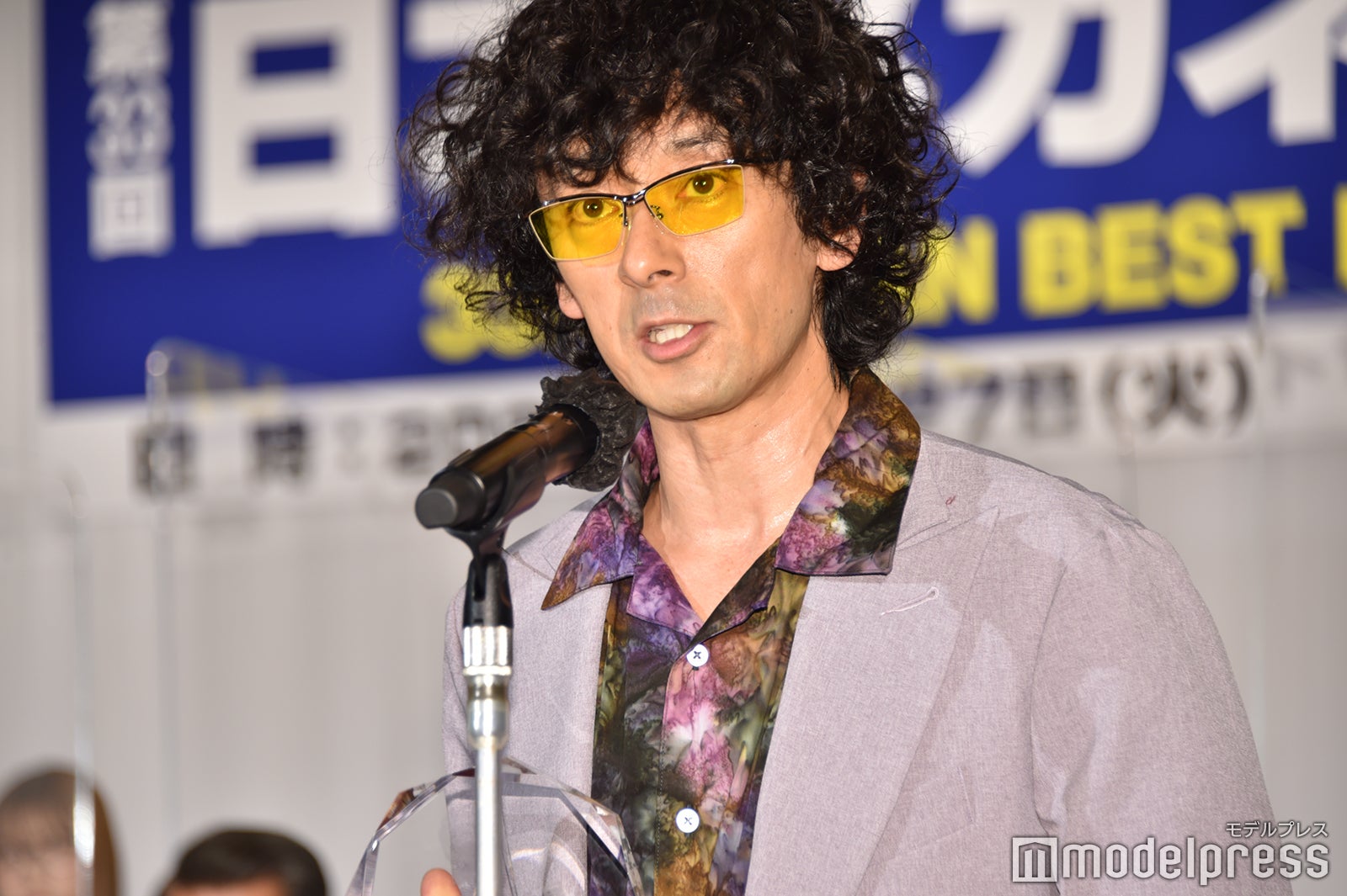 滝藤賢一「何度涙を飲んだか」念願の受賞でサングラス愛炸裂＜第33回 日本メガネベストドレッサー賞＞ - モデルプレス