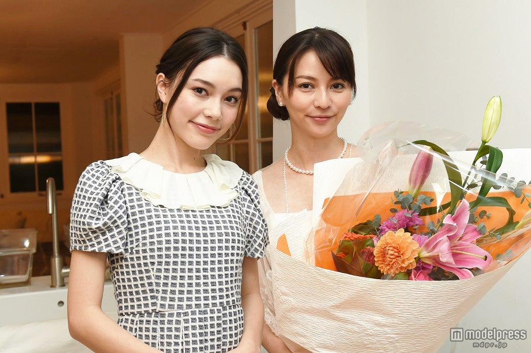 香里奈、安田レイからサプライズ「本当に嬉しい」　演技指導のお願いも