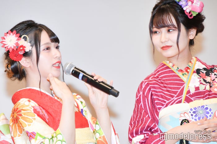 佐々木舞香、大場花菜 （C）モデルプレス