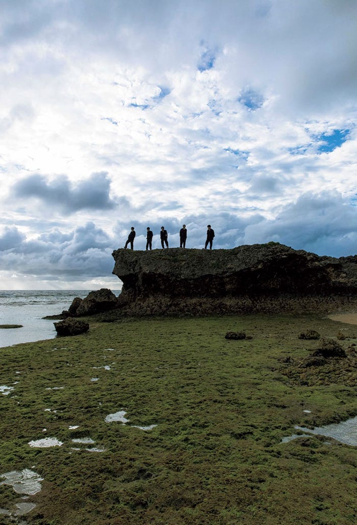 メンバーのお気に入りショット・ Da-iCE「+REVERSi」(撮影:笠井爾示)/幻冬舎