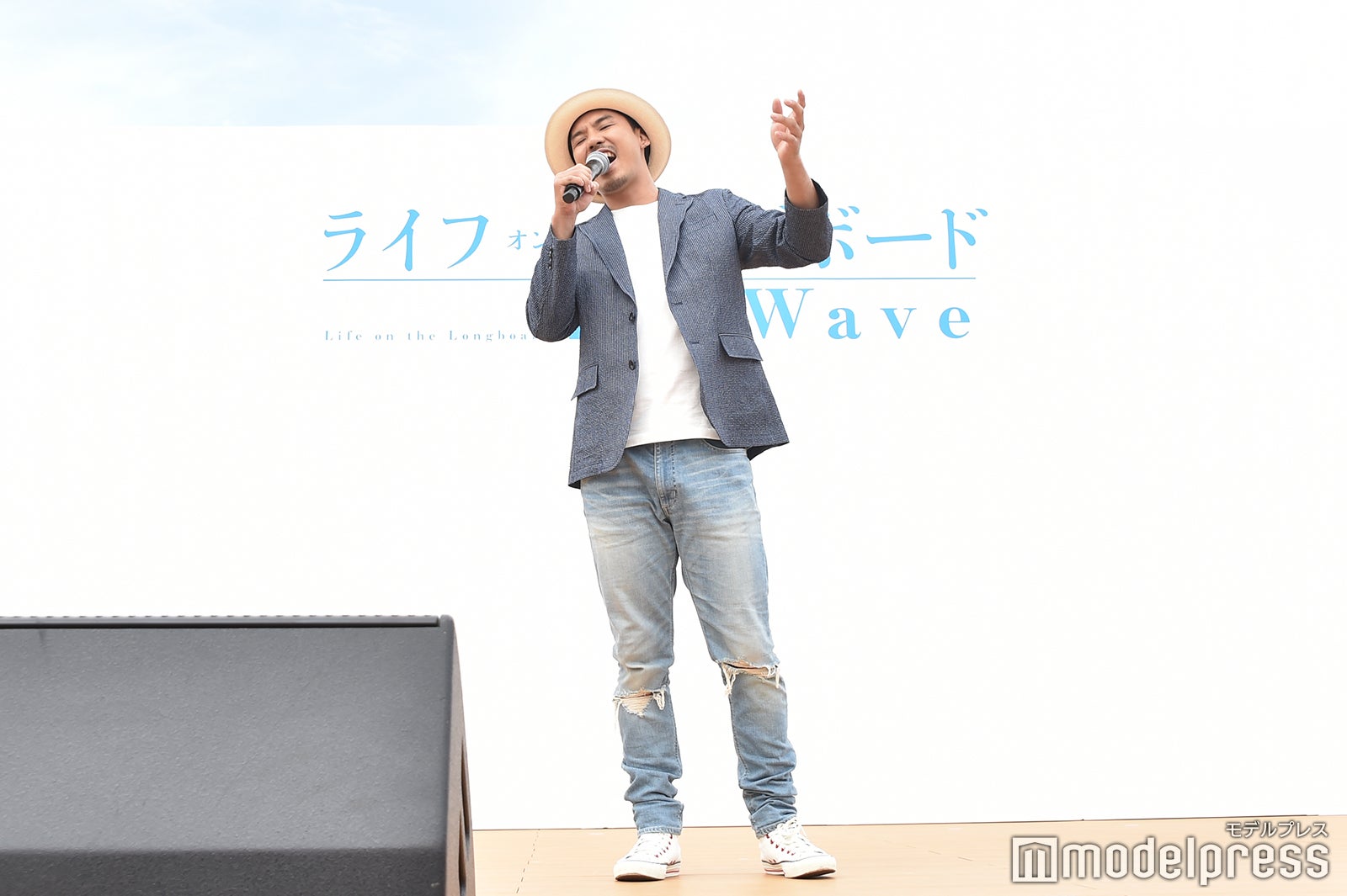 TEE （C）モデルプレス