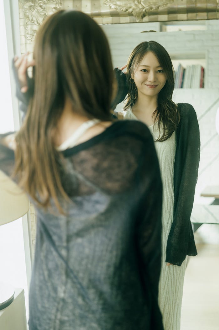 梅澤美波「モデルプレスカウントダウンマガジン vol.7」より(東京ニュース通信社/11月9日発売)