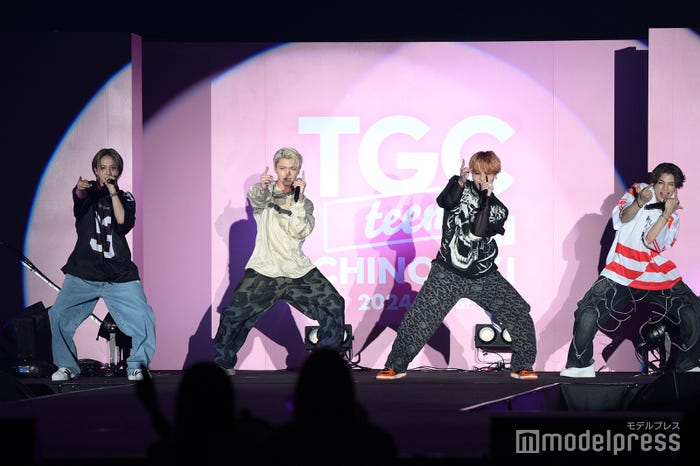 WOLF HOWL HARMONY(C)モデルプレス