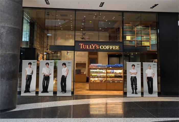 グランフロント大阪北館1F店/(C)BIGHIT MUSIC & HYBE. All Rights Reserved.
