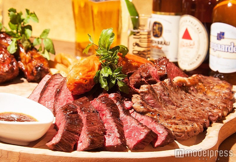 牛肉の炭焼き希少部位ステーキをがっつり／画像提供：大庄