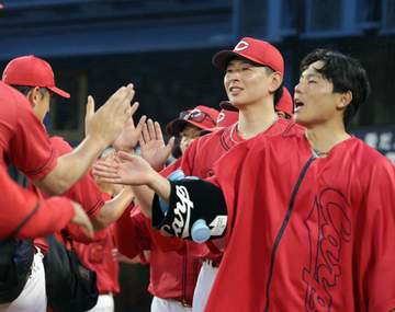 広島・大瀬良 北別府、佐々岡らに続く13年連続勝利 八回三者凡退「リリーフという役割ですが、勝てるとうれしい」
