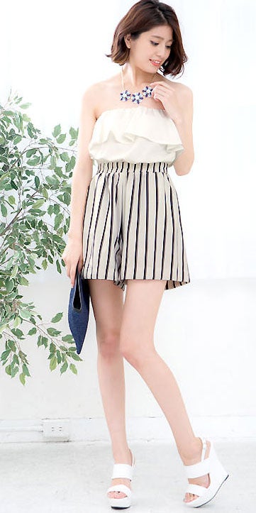 胸元フリルブラウジングベアショートオールインワン「神戸レタス」2380円（税込）