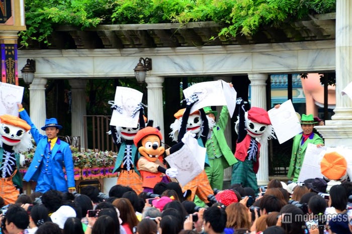 新プログラム「ニューヨーク・ハロウィーン・フォリーズ」/マックス