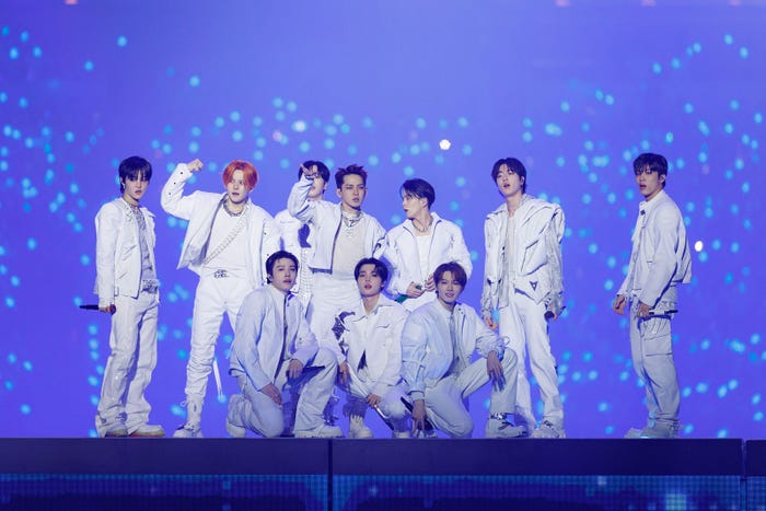 TREASURE (C)モデルプレス