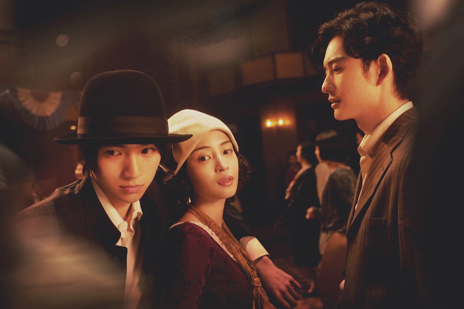 映画「ゆきてかへらぬ」木戸大聖、広瀬すず、岡田将生メインビジュアル／2月21日（金）より、TOHOシネマズ 日比谷ほか全国公開（C）2025「ゆきてかへらぬ」製作委員会