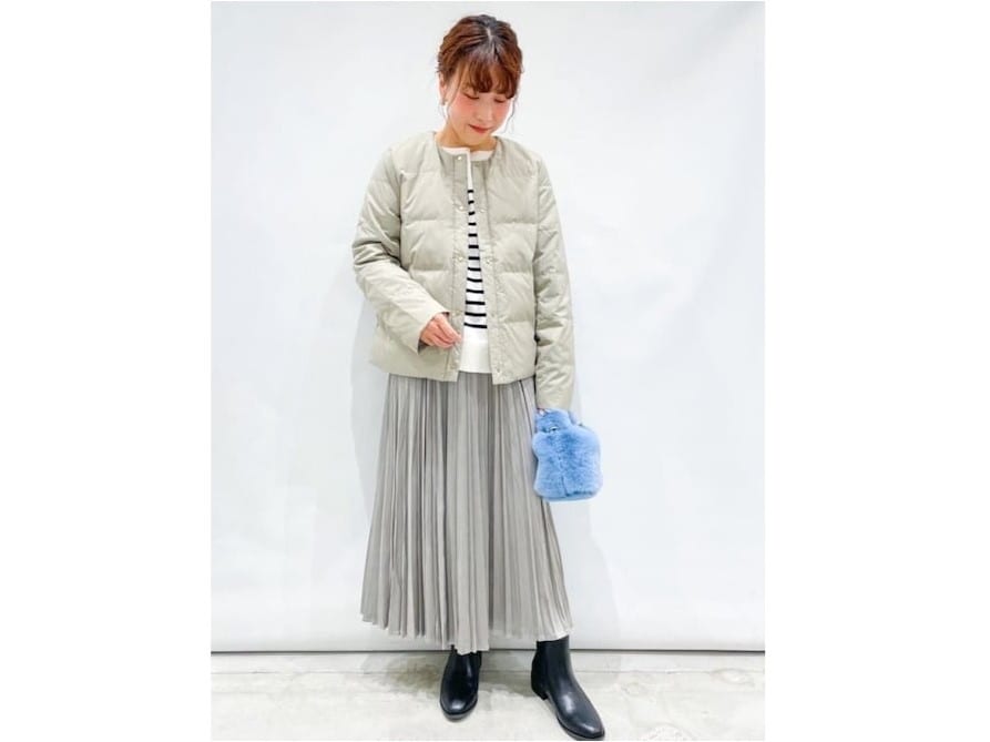 さっと羽織れて使いやすい一枚ならショートダウンを 出典:WEAR