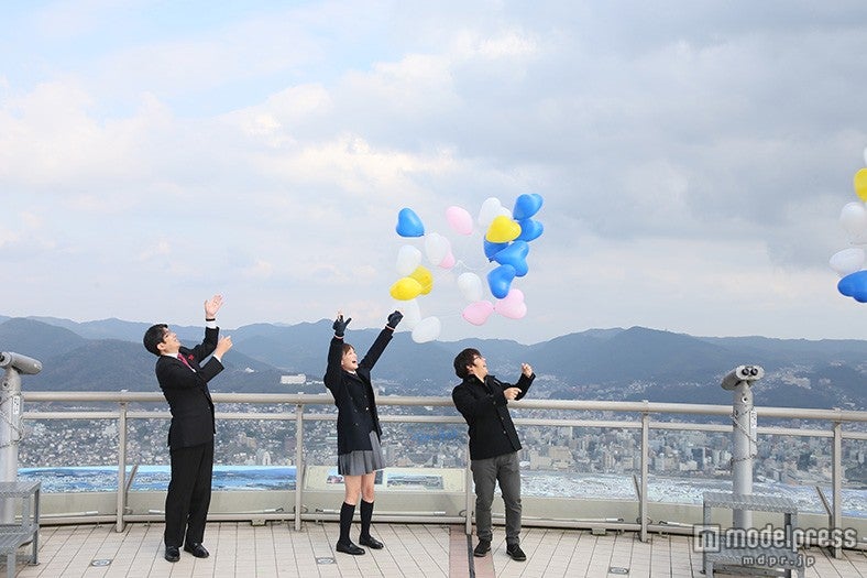 約200個のカラフルな“ハート形バルーン”を放つ