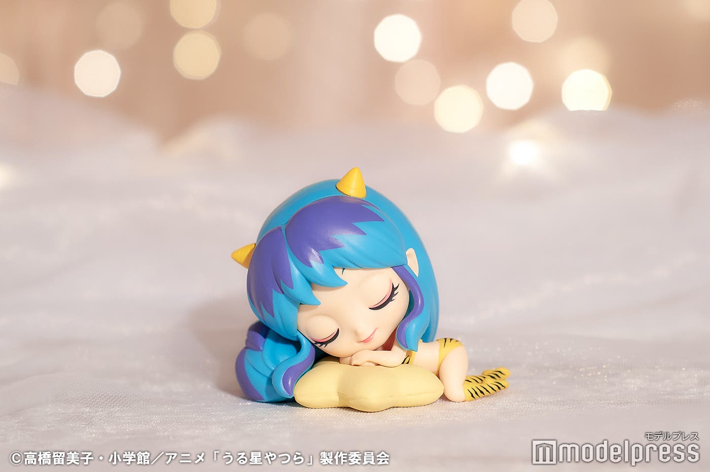 Aカラー(C)モデルプレス