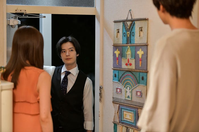 内田理央、塩野瑛久、小関裕太(C)「来世ではちゃんとします2」製作委員会