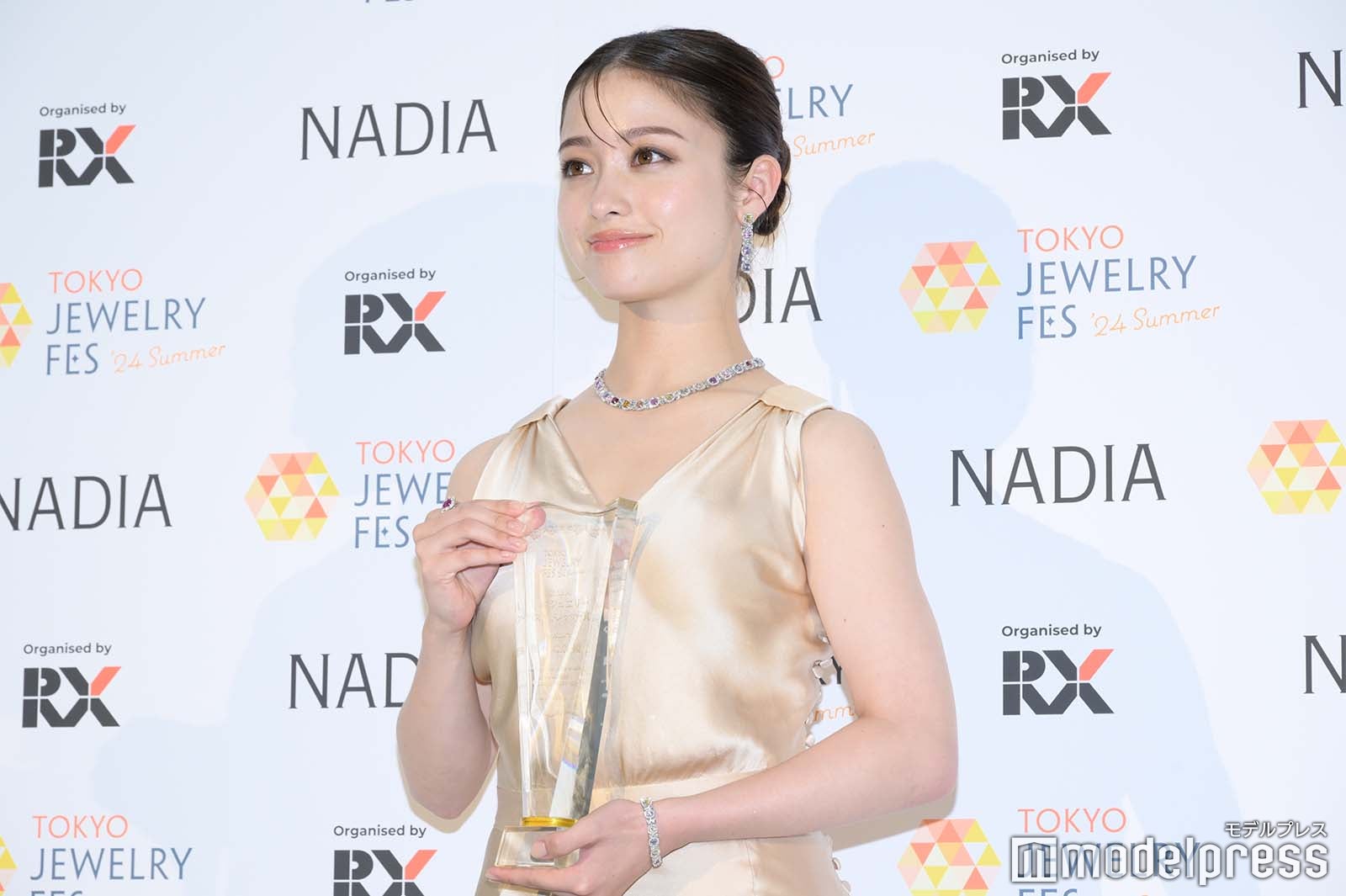 橋本環奈（C）モデルプレス