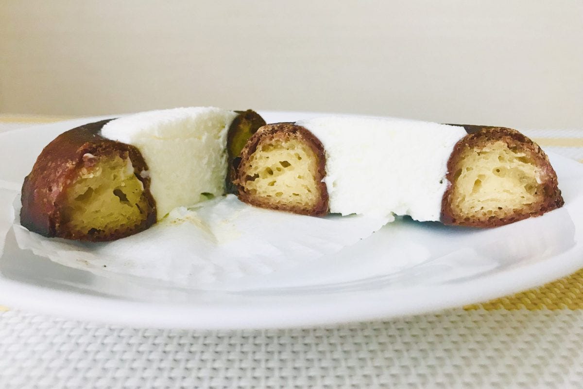 ファミマ（生カヌレケーキ）