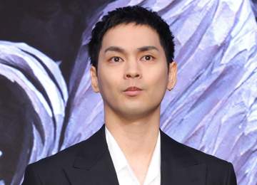 1周回って奥さん誰？ 柳楽優弥17歳時にプロポーズ→19歳で結婚した女優妻 「Aスタ」娘が高校生になったに「ええーっ！？」