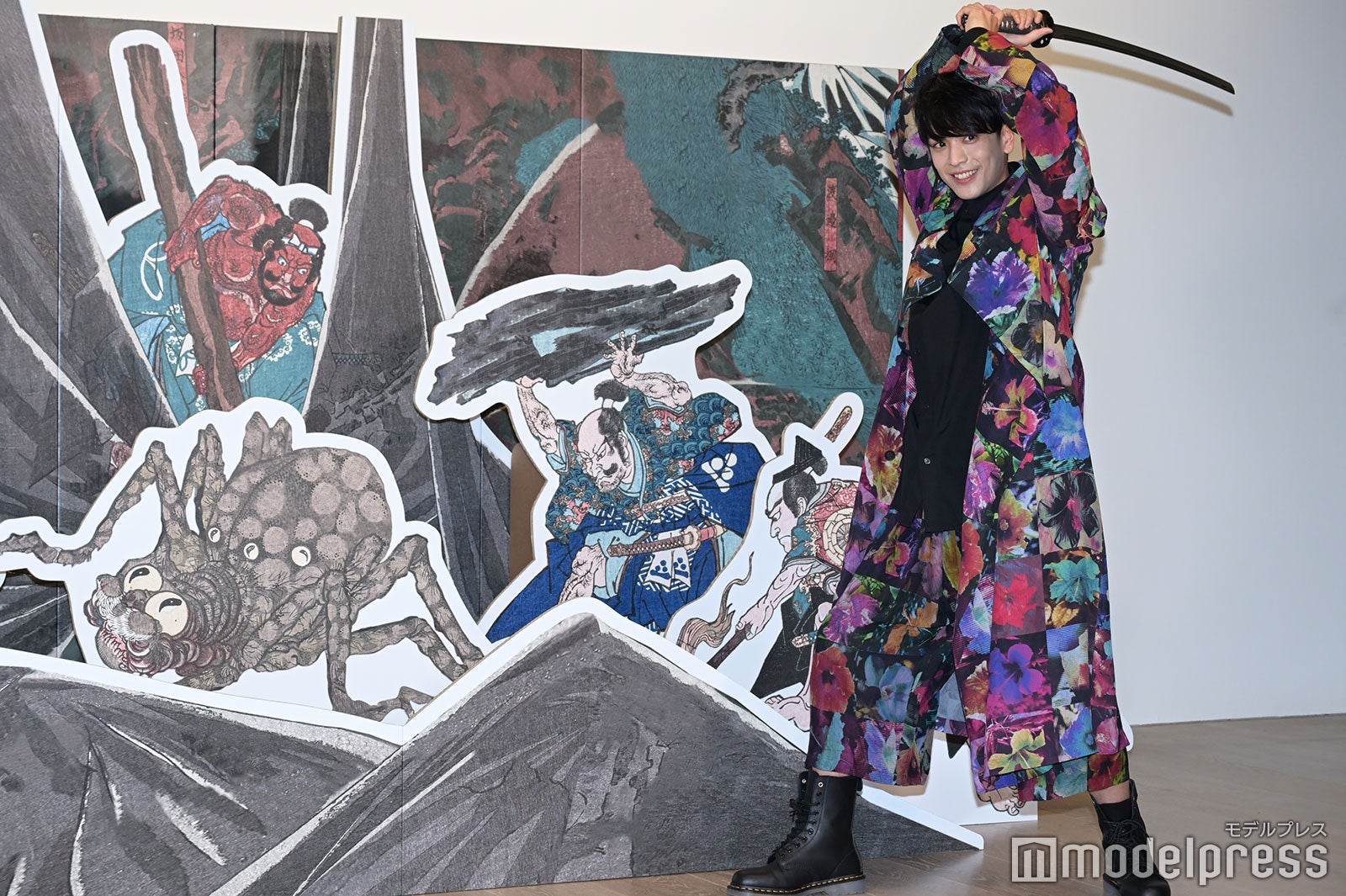 黒羽麻璃央 （C）モデルプレス