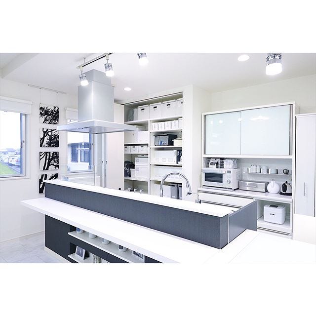 実例 かっこいい おしゃれなキッチン15選 素敵な雰囲気になるコーディネート術 モデルプレス