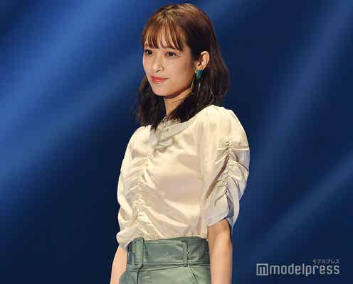 日向坂46佐々木久美、キュートなスマイルで可憐に振る舞う<TGC2020 S/S>