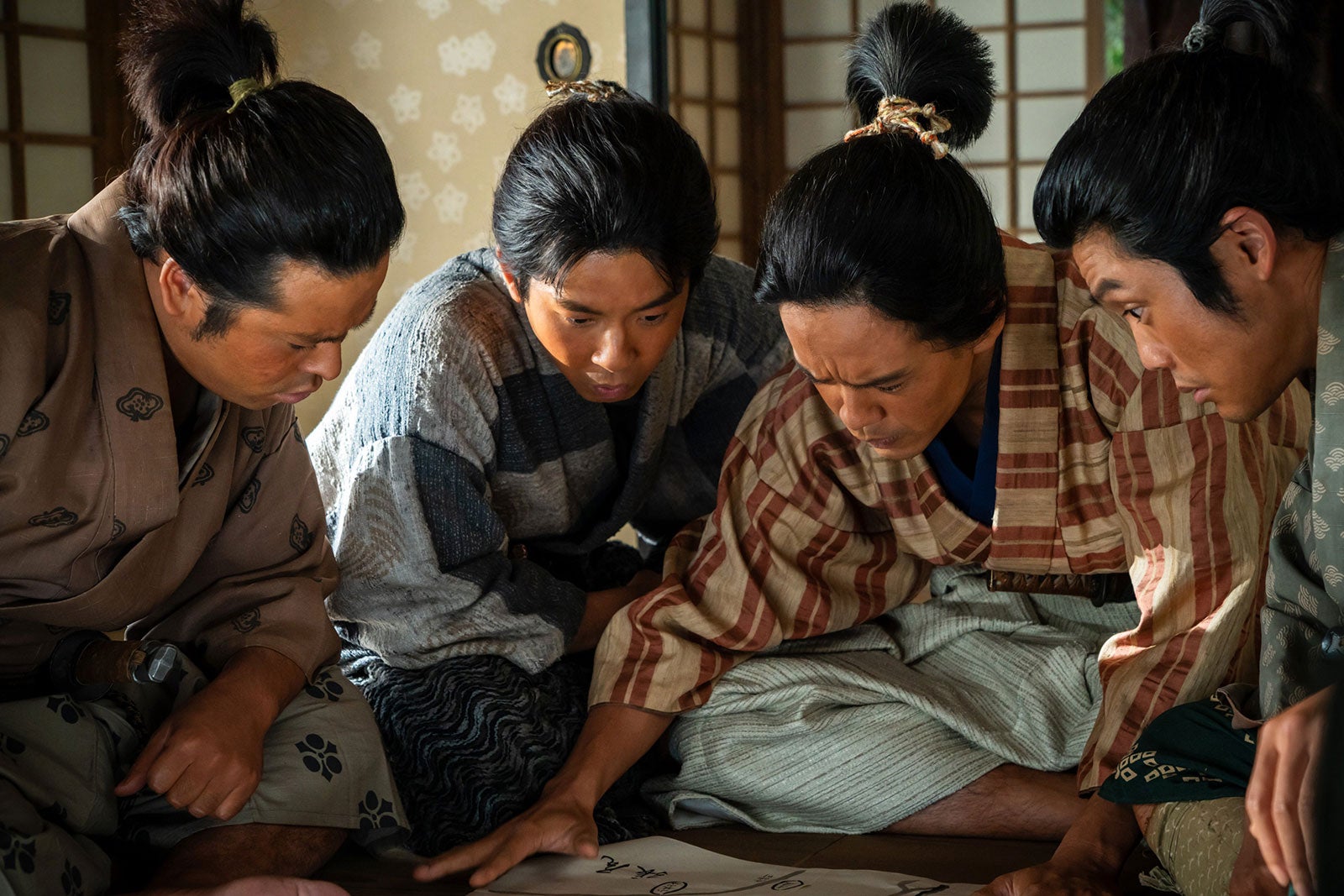 仲野太賀、池松壮亮ら「豊臣兄弟！」第7話（C）NHK