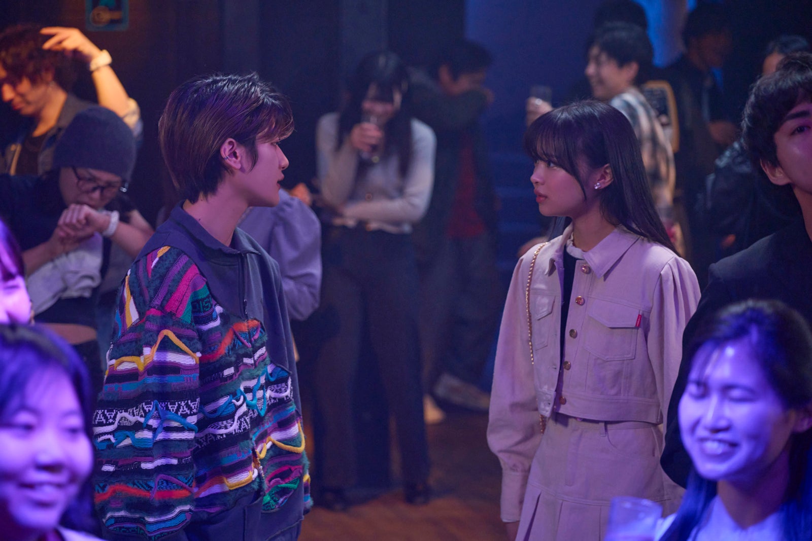 芳賀柊斗、林芽亜里「熱愛プリンス」第7話（C）青月まどか／「熱愛プリンス」製作委員会・MBS