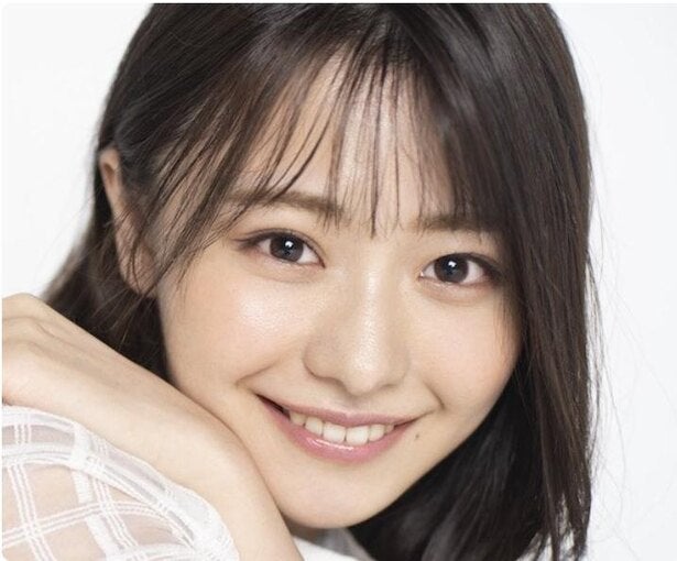 アギレラ様 浅倉唯 暗い夜の海でも輝く笑顔 破壊力抜群のスマイルshotに反響 見とれてしまった 唯ちゃんかわいい モデルプレス