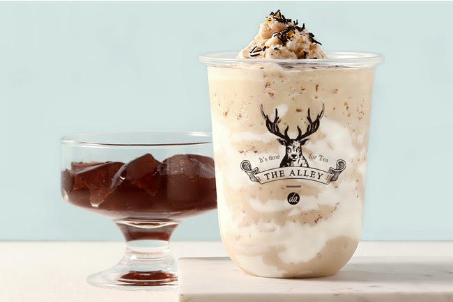 ジ アレイ「ロイヤルNo.9ティーフローズン」一番人気ミルクティーがシャリっと食感のフローズンに