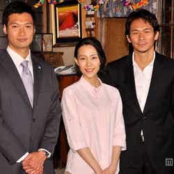 「はつ恋」出演陣(左から)青木崇高、木村佳乃、伊原剛志