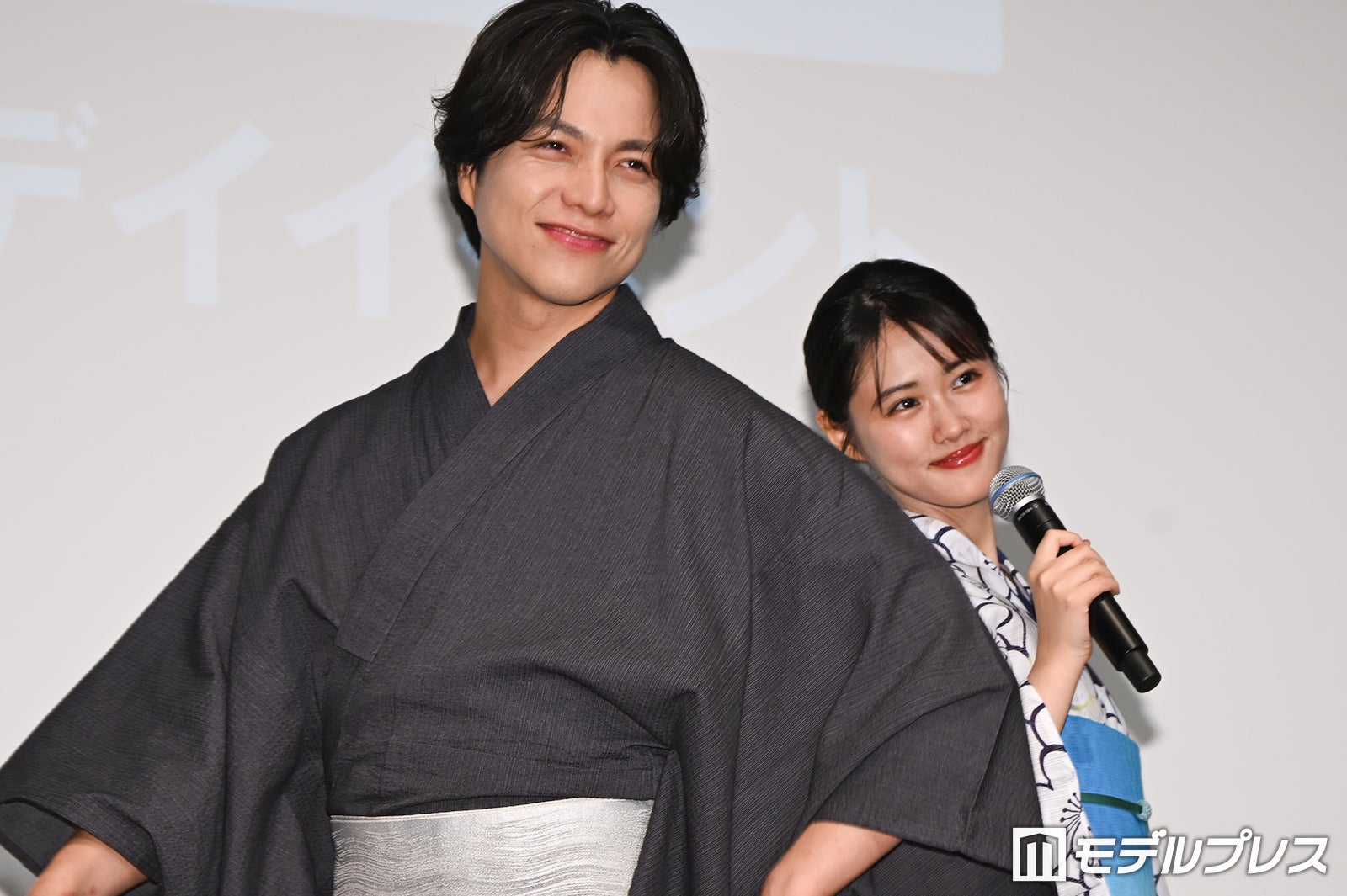 WEST.重岡大毅＆原菜乃華、誕生日当日に浴衣姿でイベント登壇 プレゼント贈り合う【5秒で完全犯罪を生成する方法】